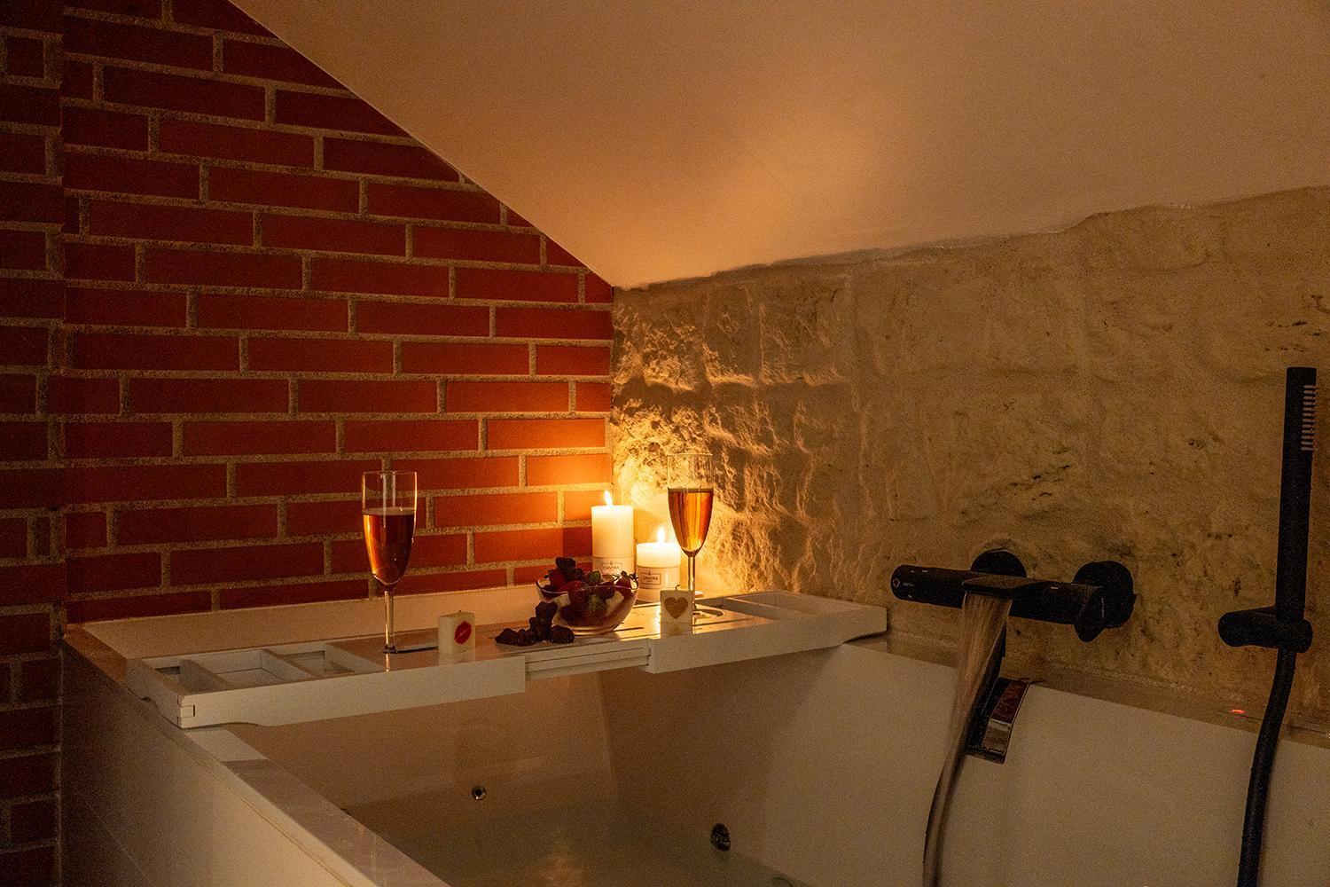 Evasion Chic, Spa Et Sauna Sous Les Toits Nancy Eksteriør bilde